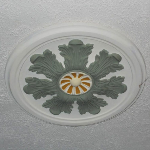 Ceiling medallion has a beautiful acanthus leaf design embraced in a pearls and beads rims.